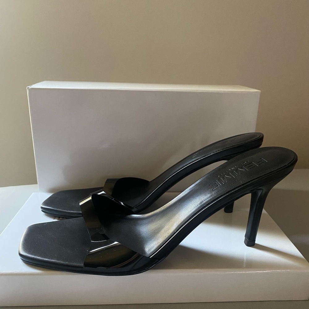 FEMME LA Rue slipper mule Nero black